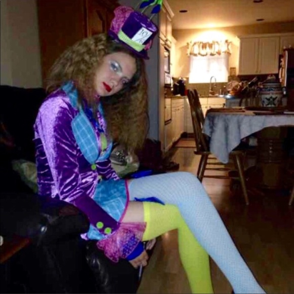 Mad Hatter Costume - Picture 2 of 3
